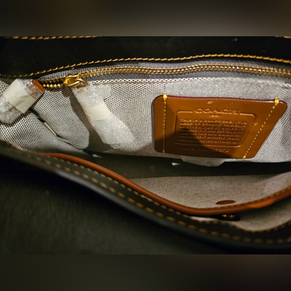 Coach Page 27 With Leopard Print - Picture 12 of 13